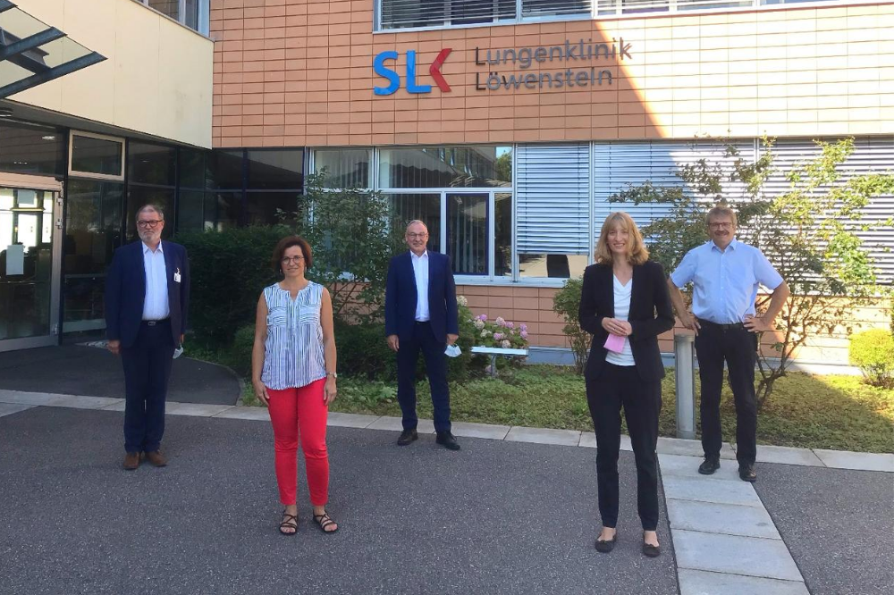 Isabell Huber besucht die Lungenklinik Löwenstein
